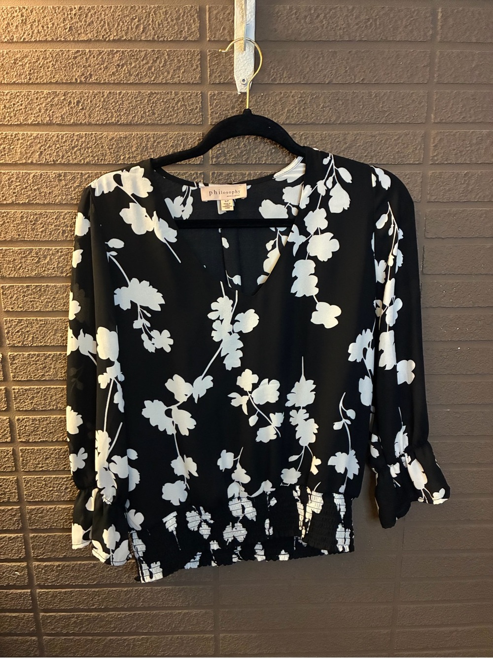 Philosophy Black and White Floral V-Neck Blouse